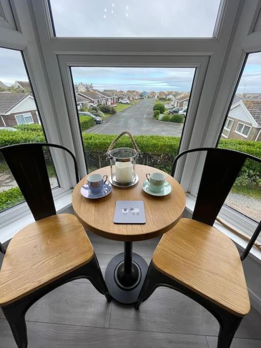 First Floor Apartment With Mountain Views Tywyn Exterior foto