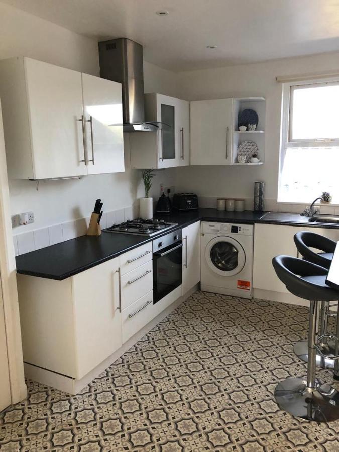 First Floor Apartment With Mountain Views Tywyn Exterior foto